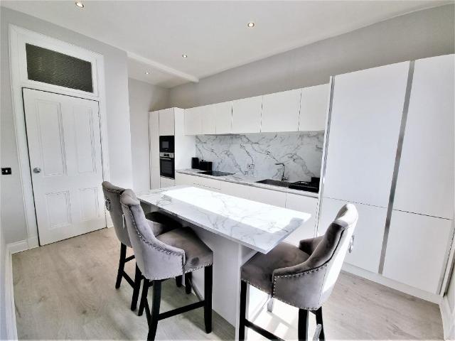 Flat for rent in Auchinairn, Bishopbriggs