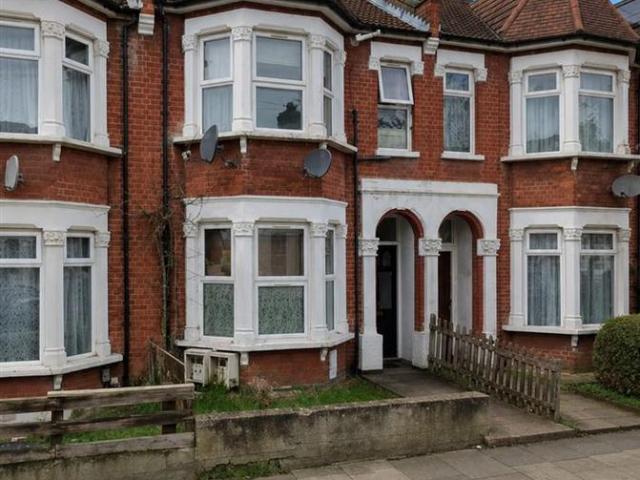 Flat for rent in Greater London