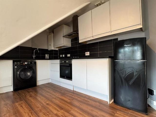 Apartment for rent in London Borough of Croydon, Thornton Heath