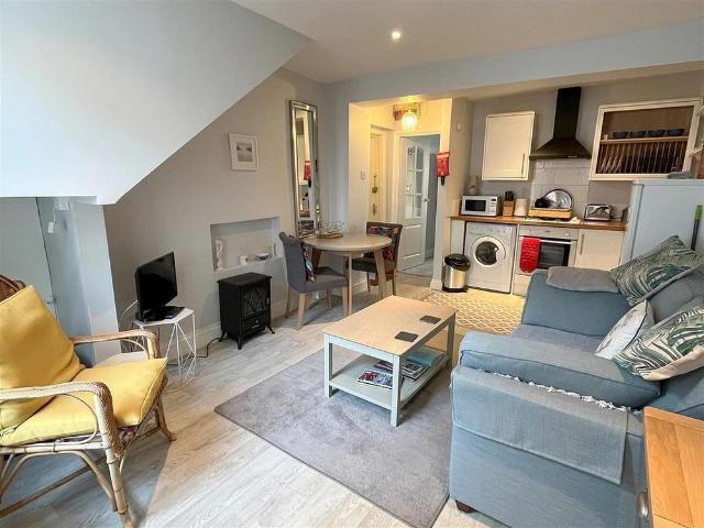 Apartment for rent in Townstal, South Hams
