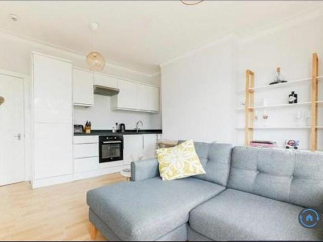 Flat for rent in New Malden, Greater London