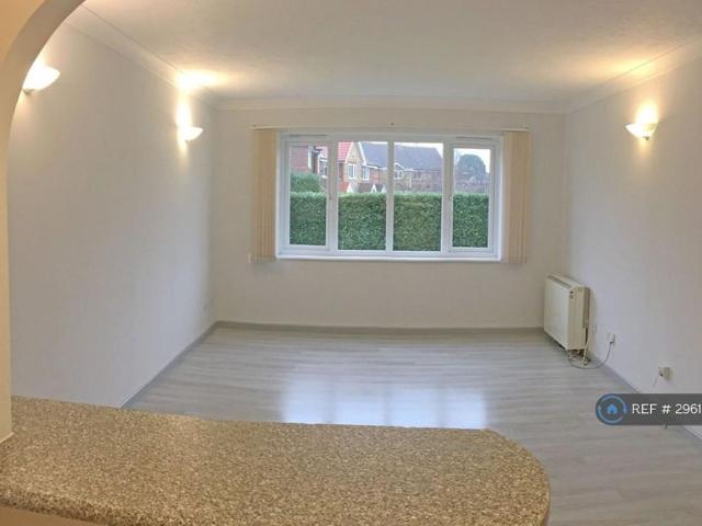 Apartment for rent in Stoneleigh, Ewell