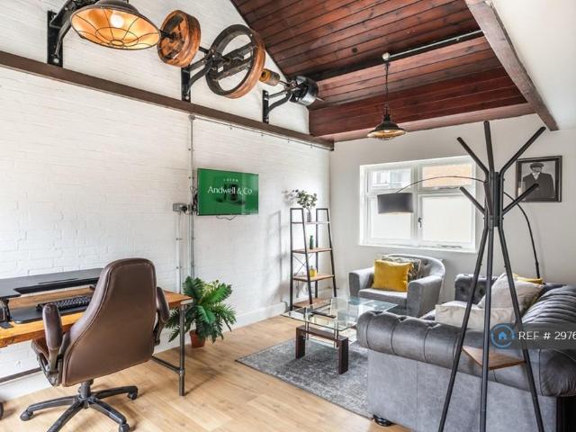 Flat for rent in Spring Park, Luton