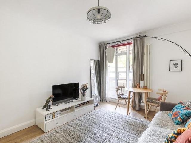 Apartment for rent in Bayswater, Isle Of Man