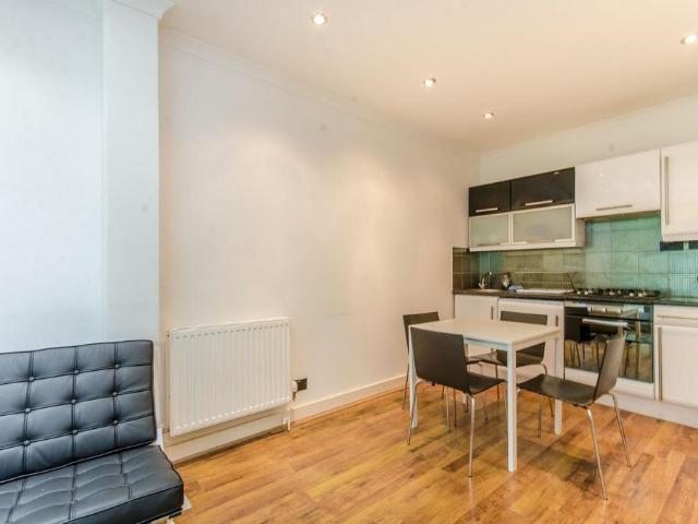 Flat for rent in London Borough of Islington, Greater London