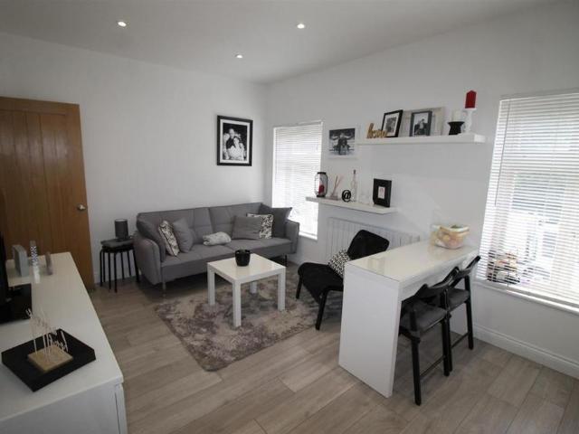 Apartment for rent in High Wycombe Community Board, High Wycombe