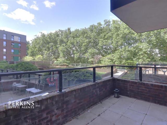 Flat for rent in West Hendon, Greater London