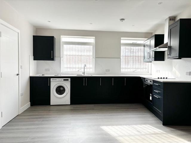 Flat for rent in Combs Ford, Bedingfield