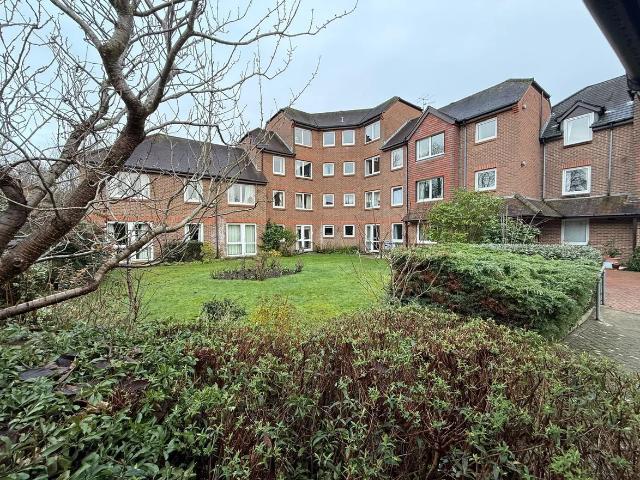 Apartment for rent in Westborough, Surrey