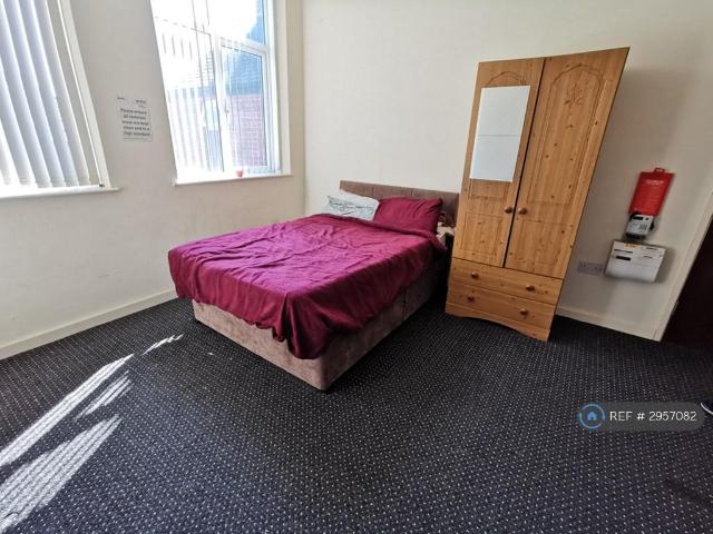 Flat for rent in Bentley, South Yorkshire