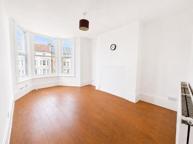 Apartment for rent in Westbrook, Acol