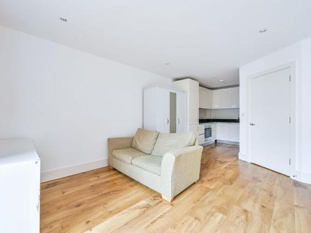 Apartment for rent in Glyndon, Shooters Hill