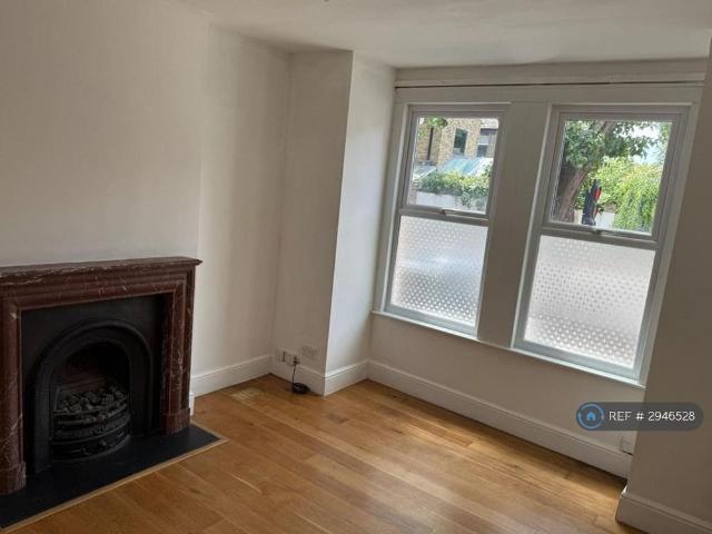 Apartment for rent in London Borough of Ealing, Greater London