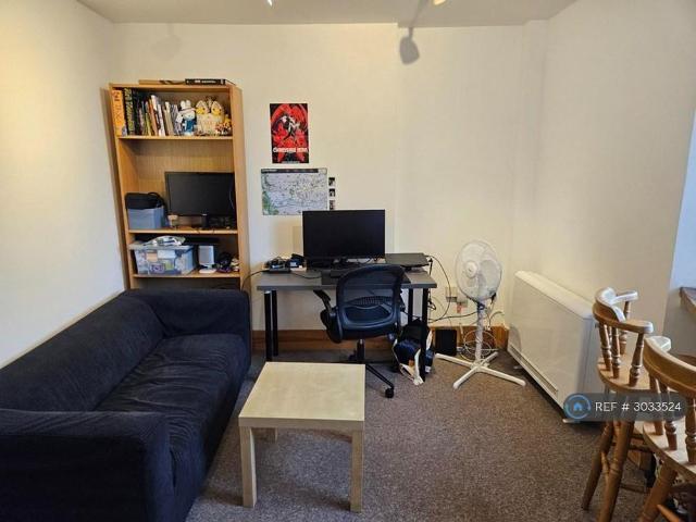 Apartment for rent in Spike Island, Feckenham