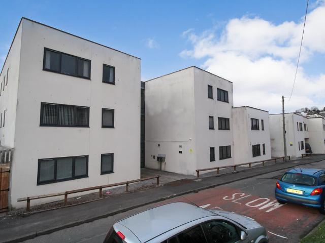 Flat for rent in Ladyhill, Wales