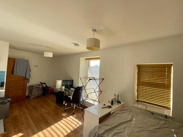 Apartment for rent in Nangreaves, Wales