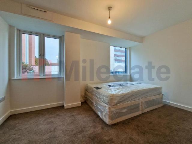 Apartment for rent in Rush Green, Greater London