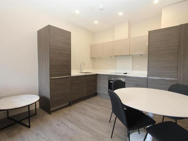 Flat for rent in Farsley, West Yorkshire