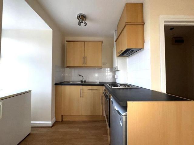 Apartment for rent in Southborough, Sandown Park