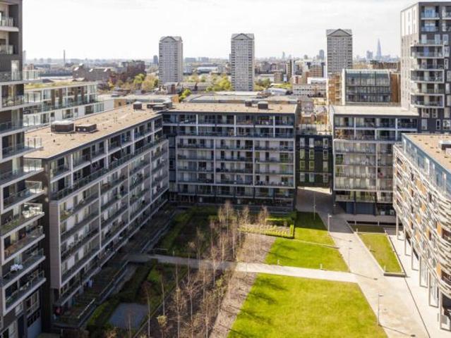 Flat for rent in Isle Of Dogs, Greater London