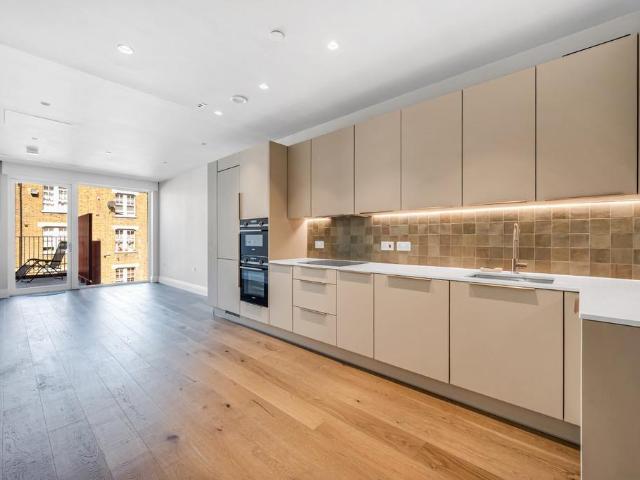 Flat for rent in Hammersmith, Greater London