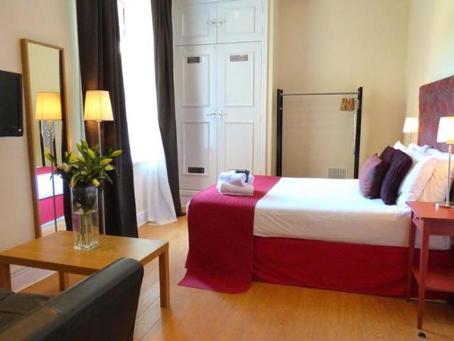 Apartment for rent in Falcon Lodge, Wales