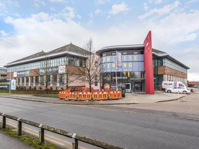 Flat for rent in Slough