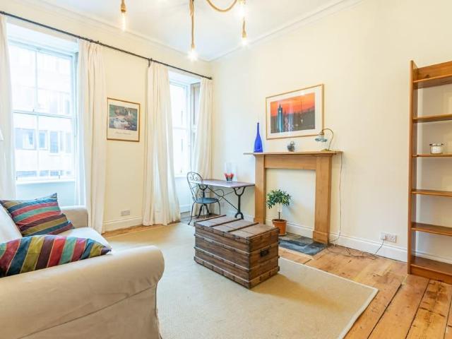 Apartment for rent in Abbeyhill, City of Edinburgh
