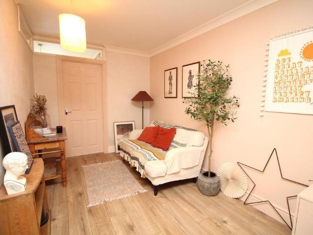 Apartment for rent in Cliftonville West, Acol