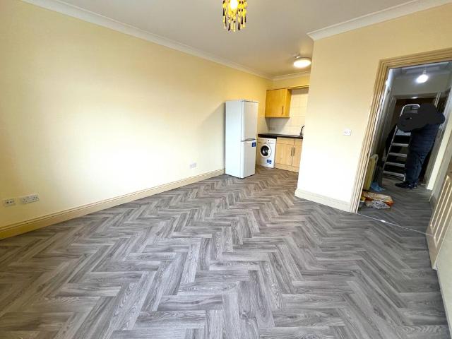 Flat for rent in Newbury Park, Isle Of Man