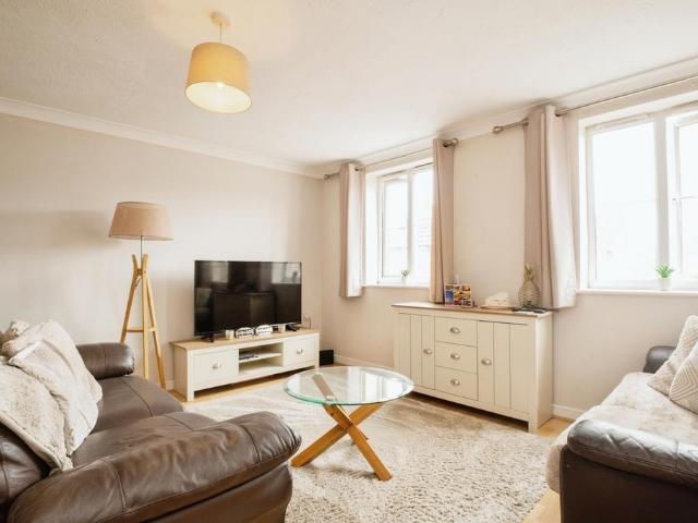 Flat for rent in Pengam Green, Falcon Lodge