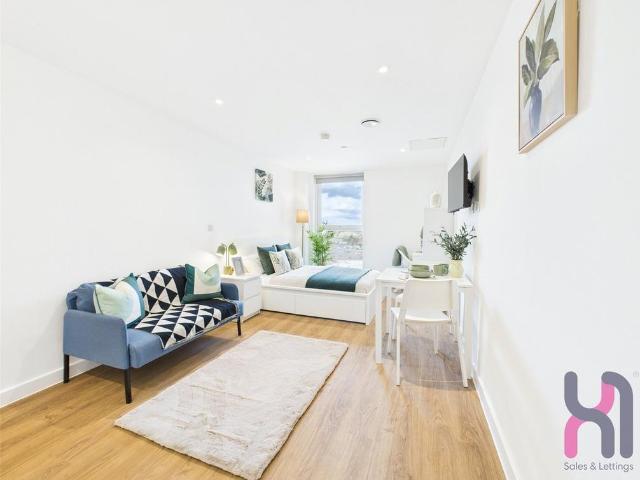 Flat for rent in Pendleton, Salford