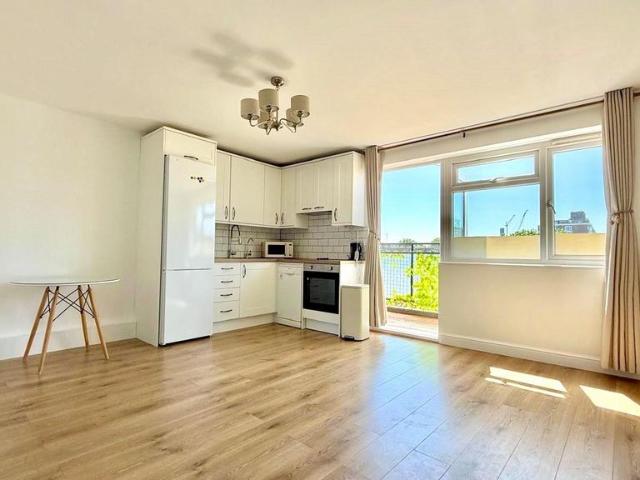Flat for rent in Fulham, Greater London