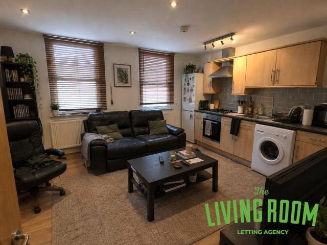 Apartment for rent in Pengam Green, Falcon Lodge