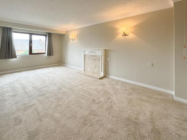 Apartment for rent in Sherford, Rumwell