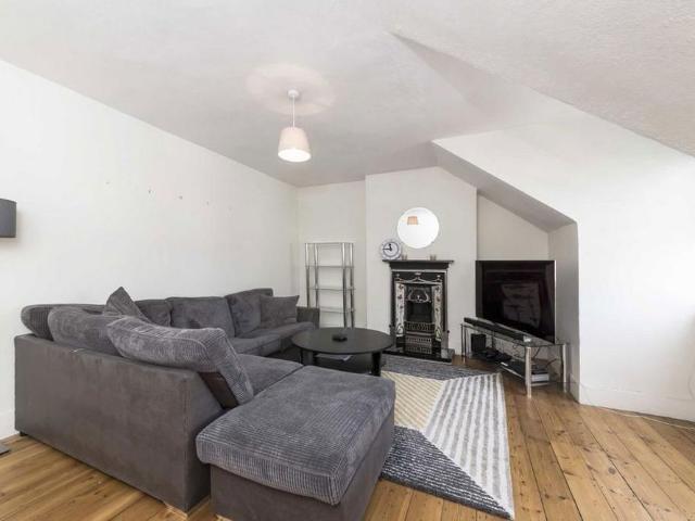 Apartment for rent in Streatham, Greater London