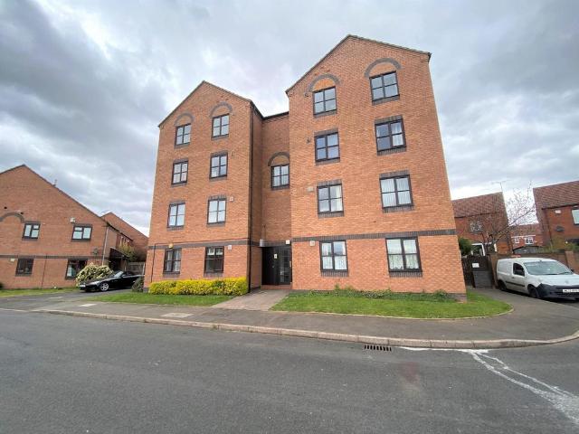 Flat for rent in Tividale, Sandwell