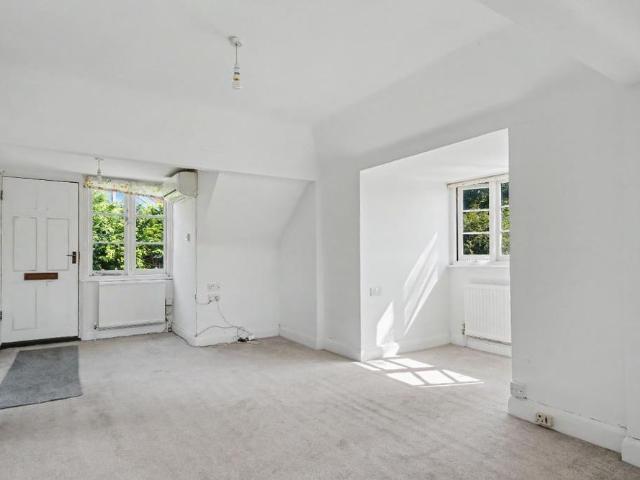 Apartment for rent in Radlett, Hertfordshire
