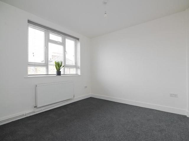 Apartment for rent in Fulshaw Park, Wilmslow