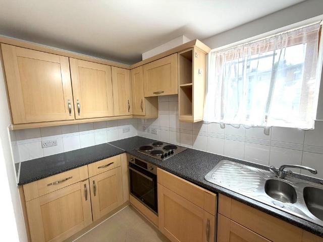 Flat for rent in London Borough of Croydon, Greater London