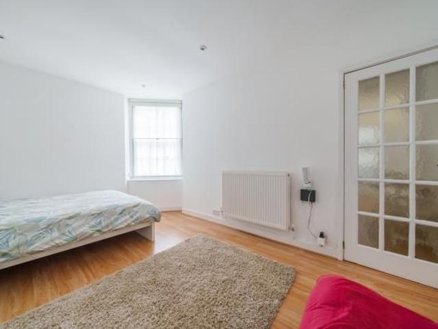 Apartment for rent in St. John's Wood, Greater London