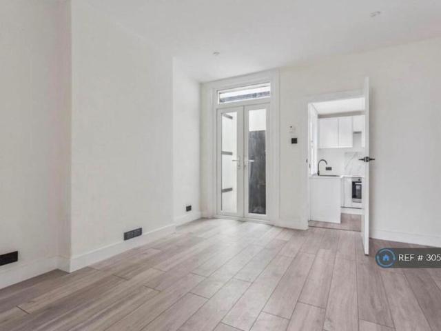 Apartment for rent in North Watford, Watford