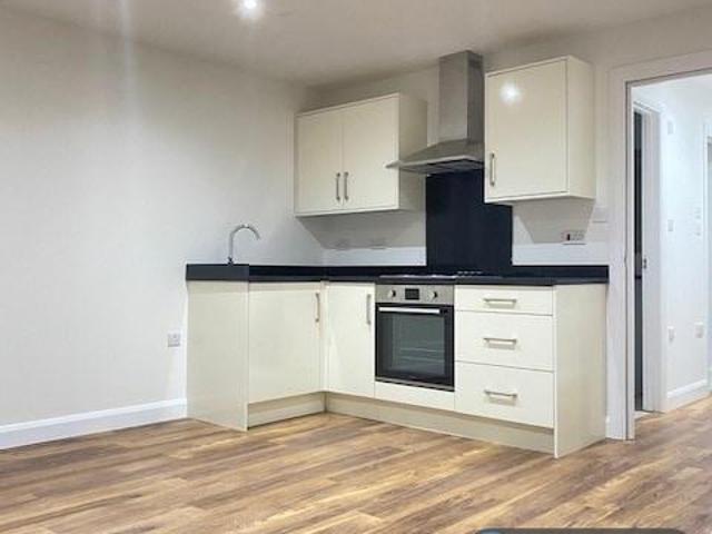 Flat for rent in London Borough of Ealing, Hanwell