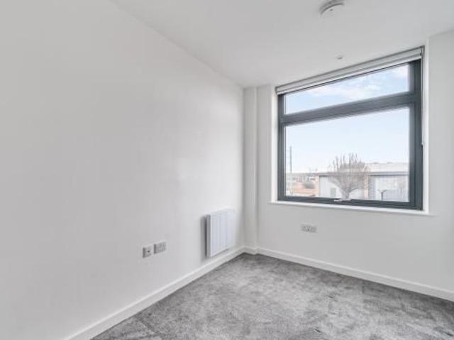Apartment for rent in Birch Green, Lower Halliford