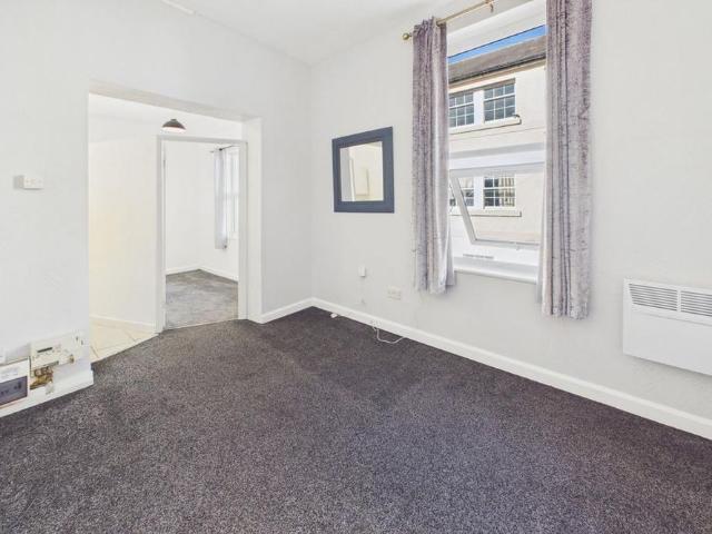 Apartment for rent in Holywell