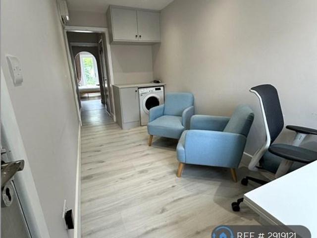 Flat for rent in Woodford Bridge, Greater London