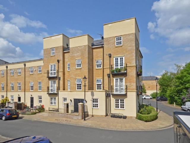 Flat for rent in High Field, York
