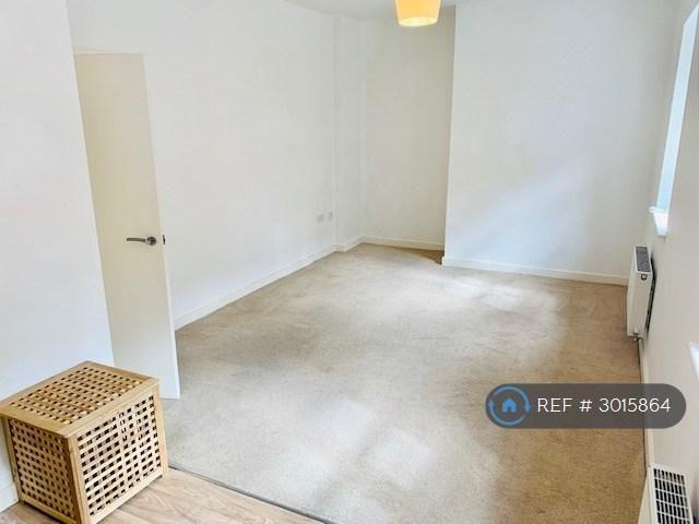 Apartment for rent in Chisworth, Charlesworth