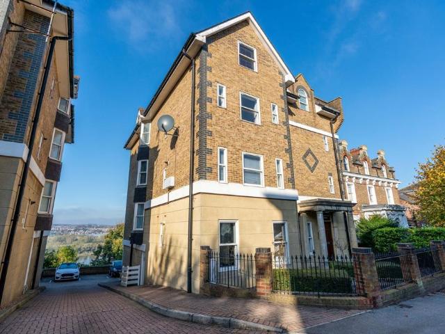 Flat for rent in Troy Town, Rochester