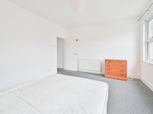 Apartment for rent in South Harrow, Greater London